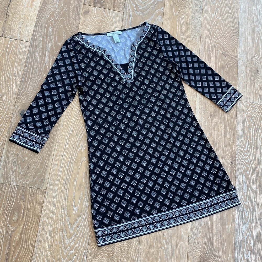 White House Black Market Tunic Top